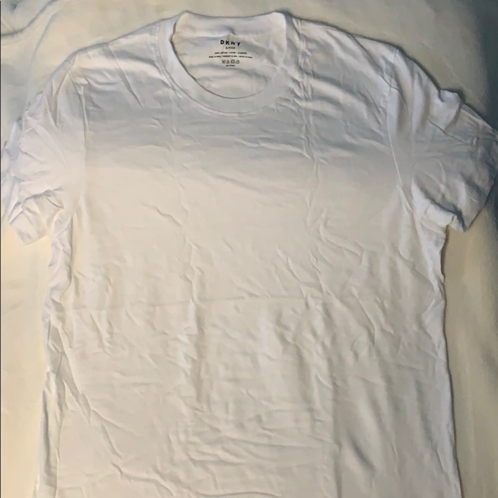 ‼️SALE‼️DKNY CREW NECK T-SHIRT. NWOT